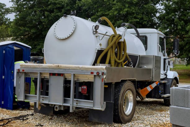 Best Portable restroom trailer rental  in Winter Park, FL